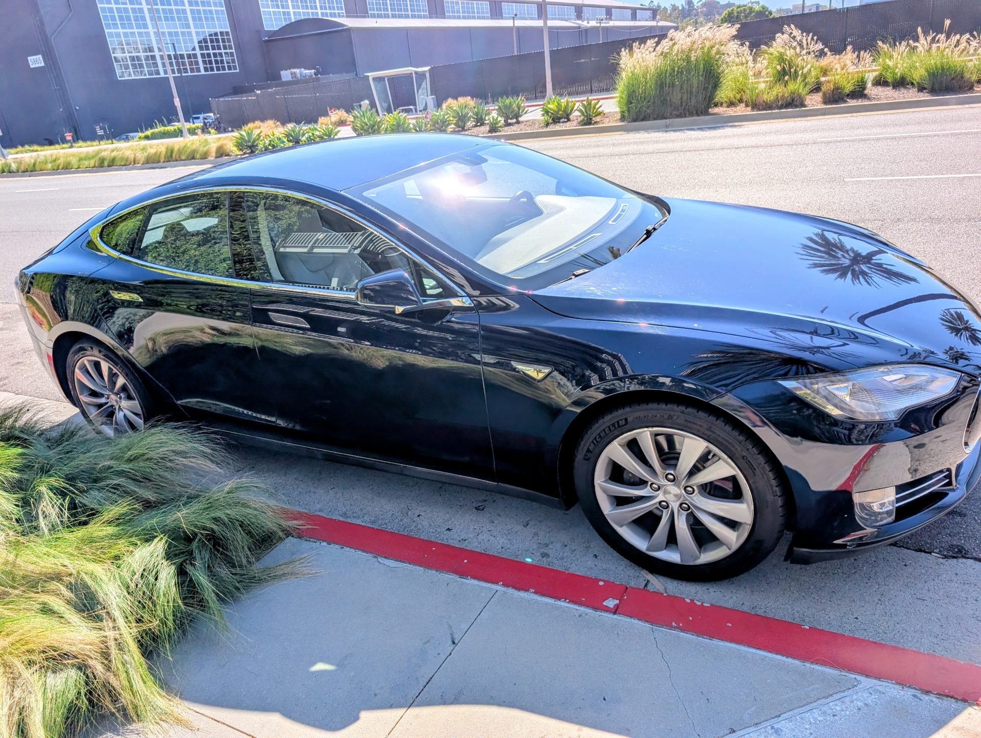 2014 TESLA Model S