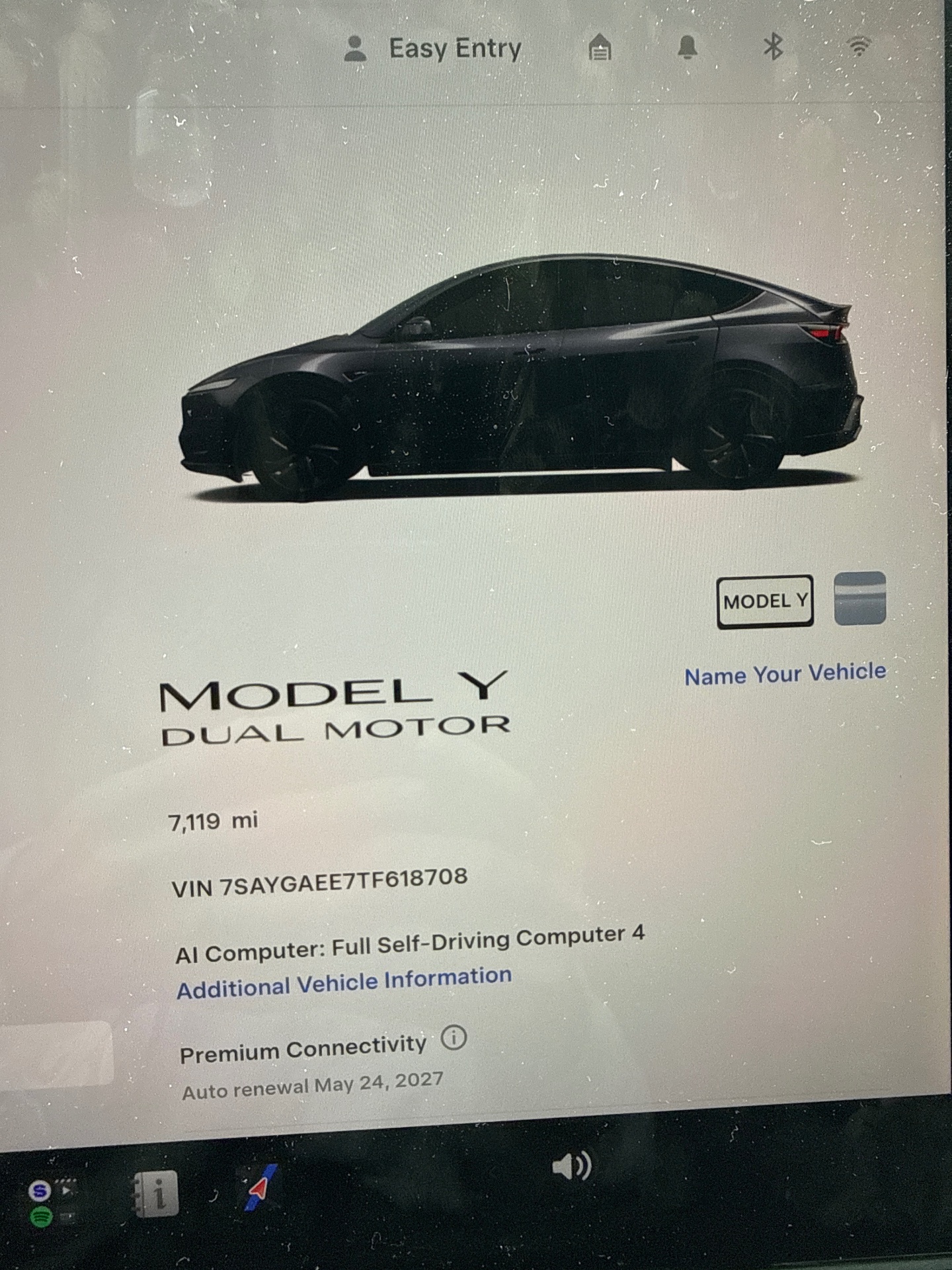 2026 TESLA Model Y